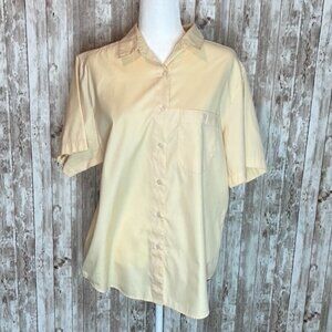 L.L. Bean Yellow Short Sleeve Button Down Shirt size 16